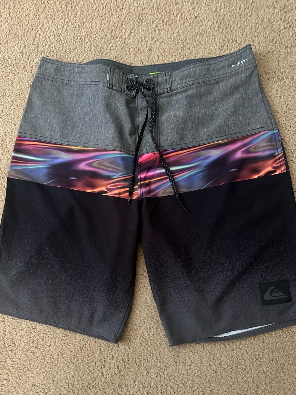 Quiksilver Men’s Black, Gray & Iridescent Colorblock Boardshorts